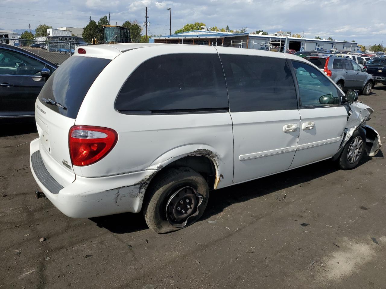 2005 Dodge Caravan - Image 3