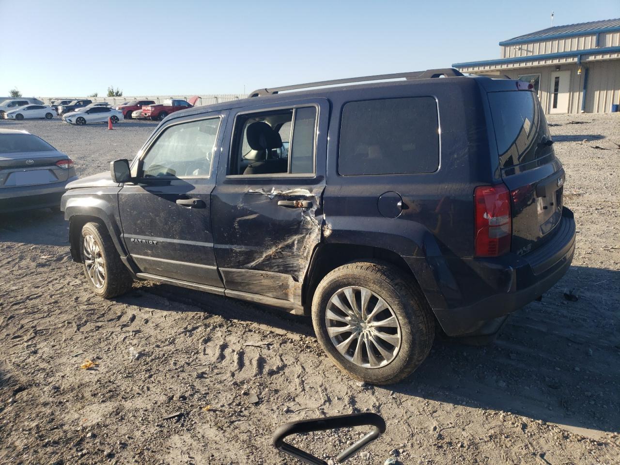 2015 Jeep Liberty (Patriot) - Image 2