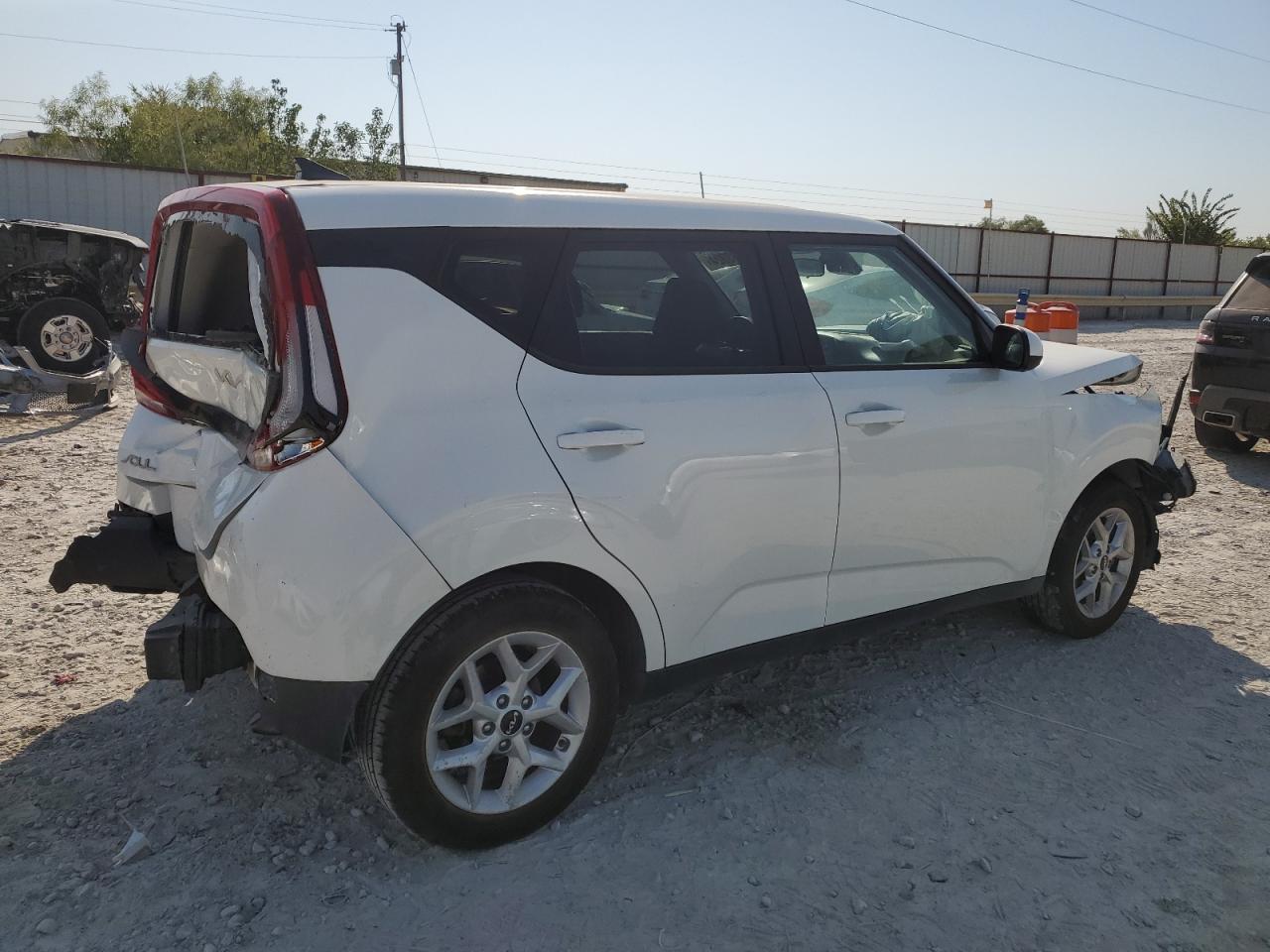 2022 Kia Soul - Image 3