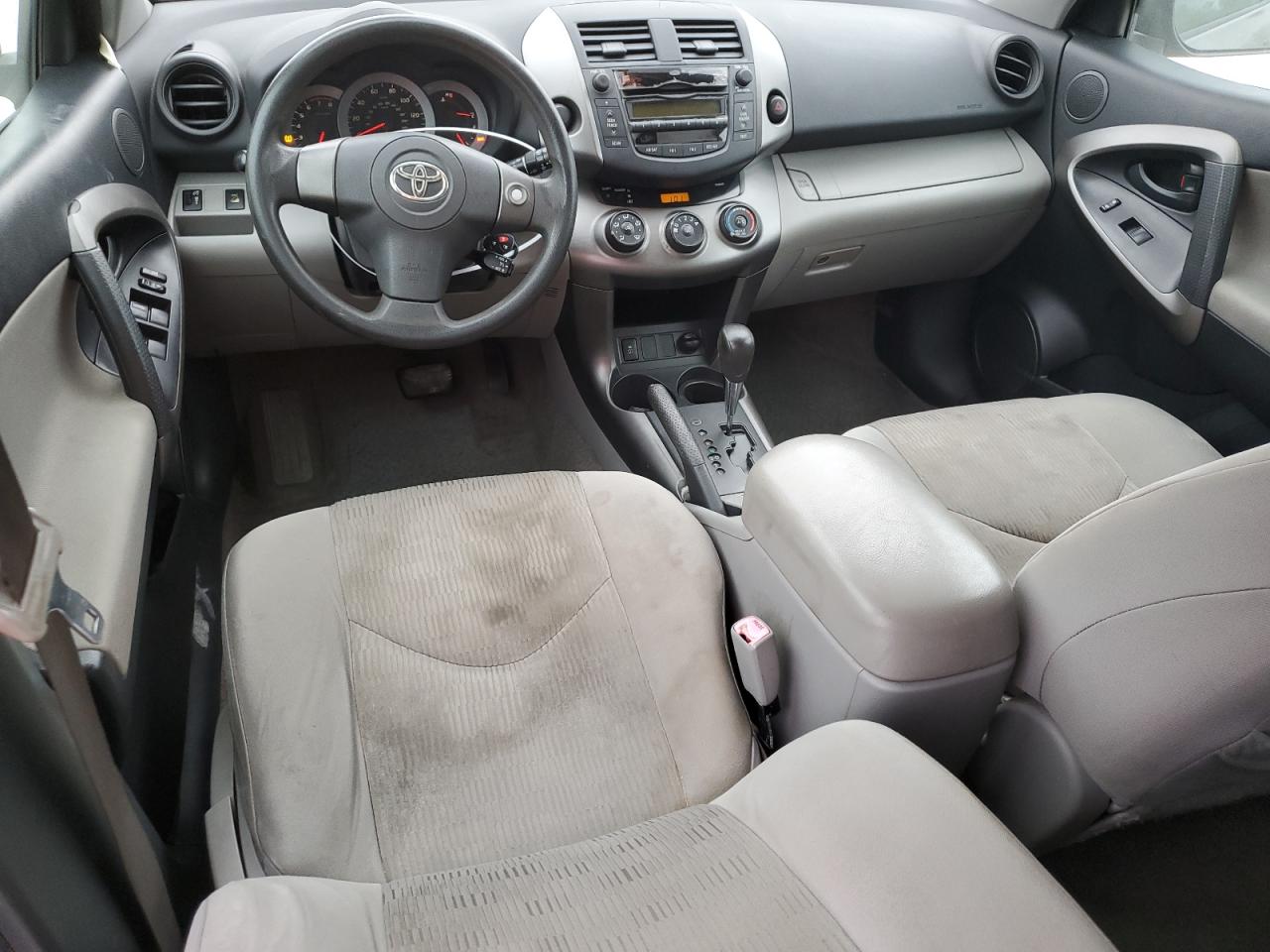 2010 Toyota RAV 4 - Image 8