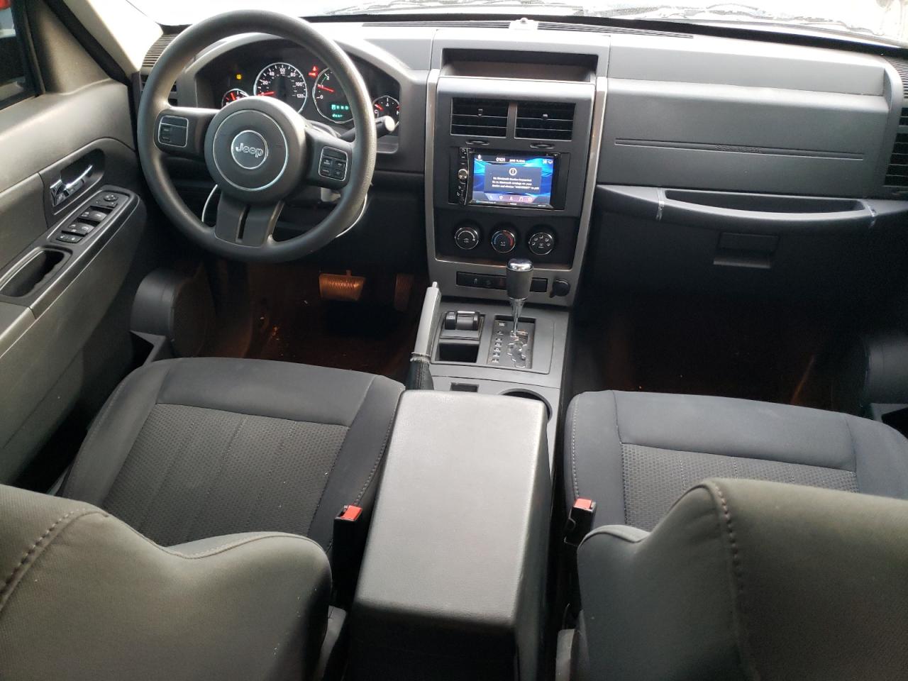 2011 Jeep Liberty (North America) - Image 8