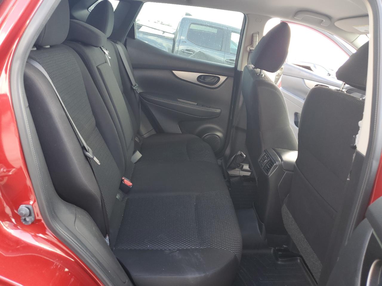 2019 Nissan Rogue - Image 11