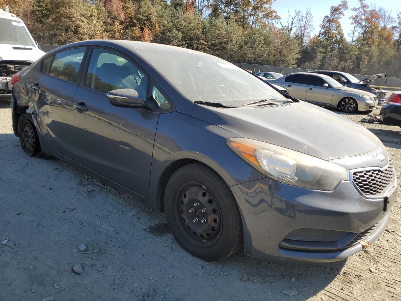 VIN KNAFX4A64G5521300 2016 KIA FORTE no.4