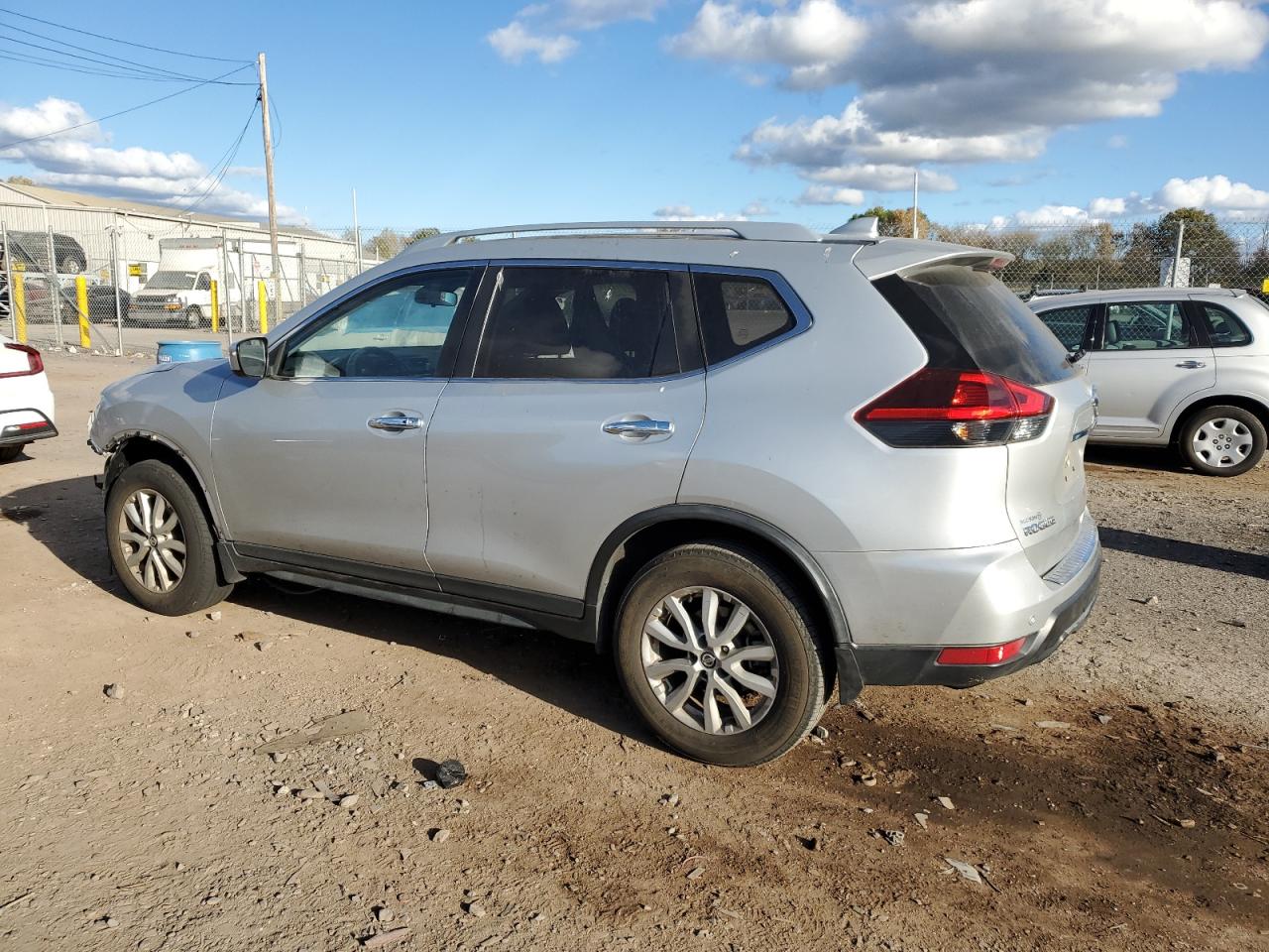 2019 Nissan Rogue S VIN: JN8AT2MV5KW371236 Lot: 73374414