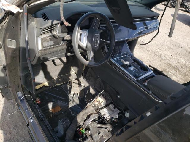  AUDI Q8 2021 Чорний