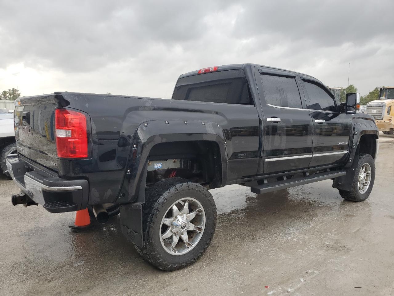 VIN 1GT423C83FF602881 2015 GMC SIERRA no.3