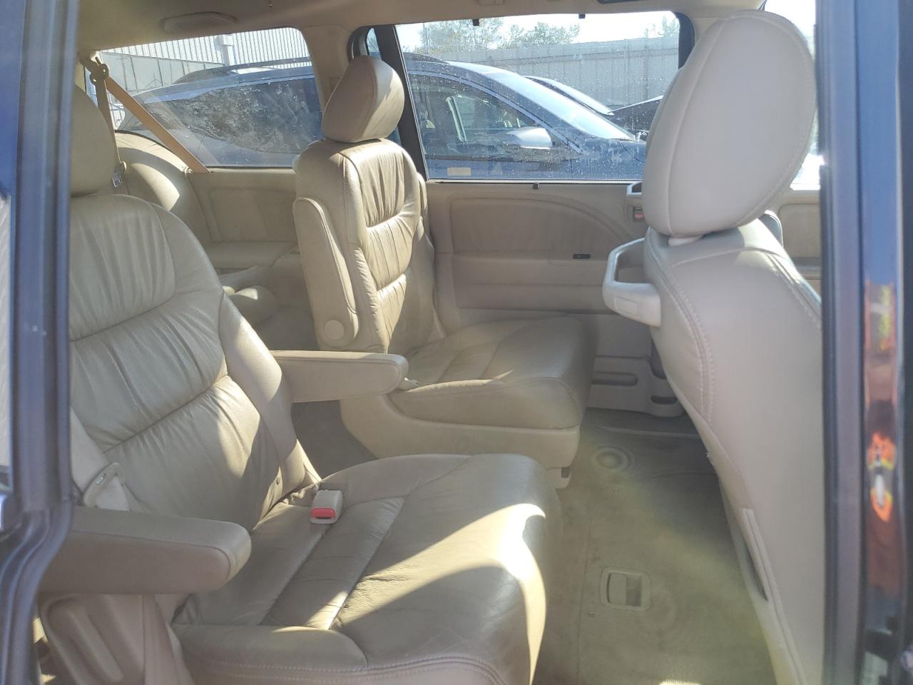 2009 Honda Odyssey - Image 11