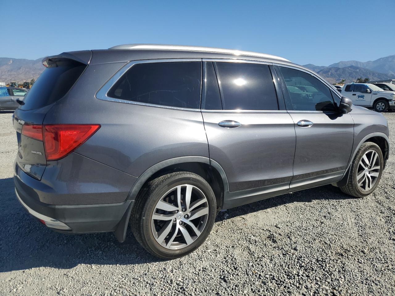 2016 Honda Pilot - Image 3