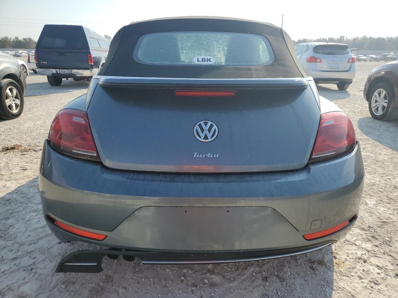 2018 Volkswagen Beetle S VIN: 3VW5DAAT0JM516654 Lot: 75173844