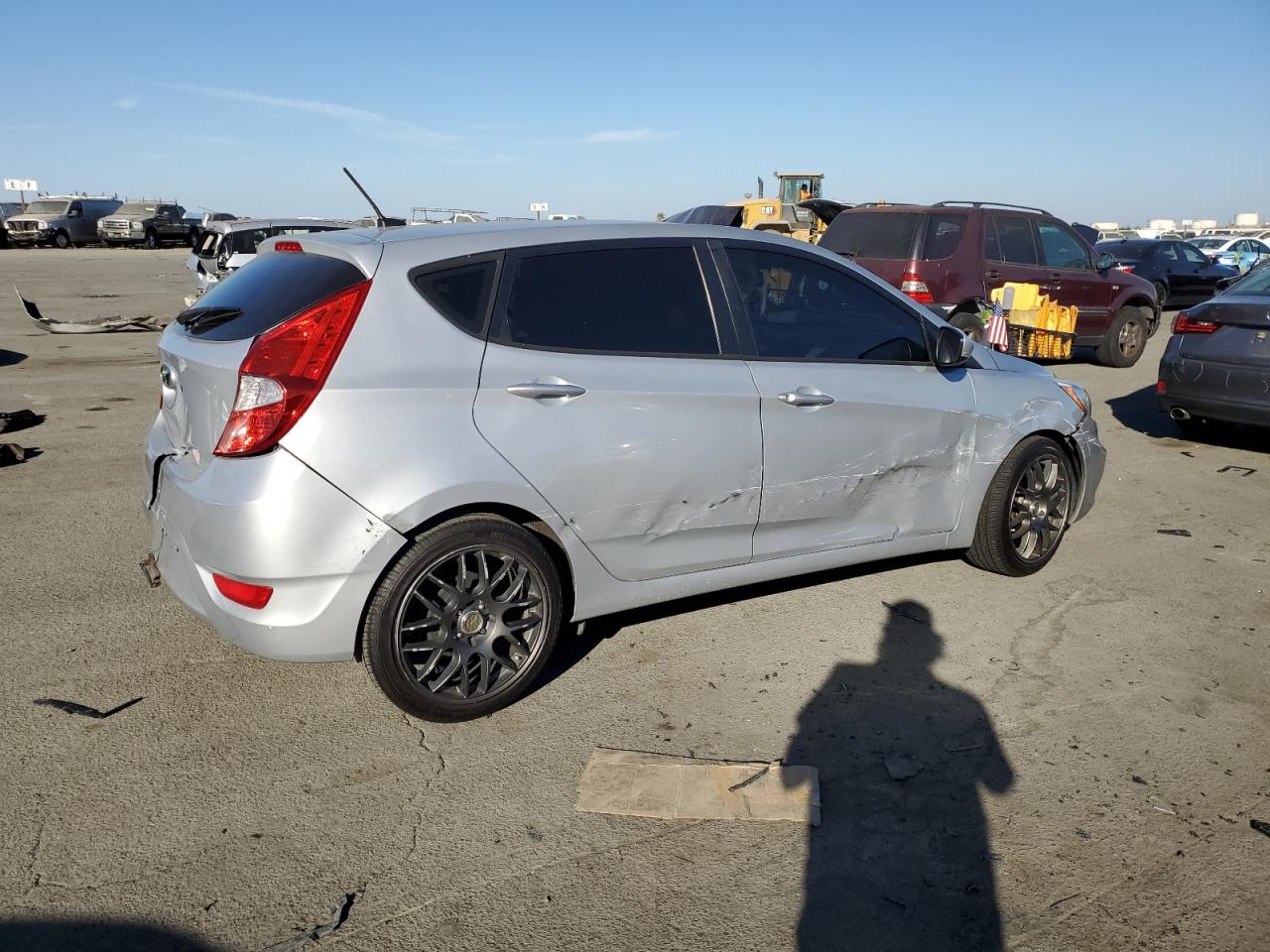 VIN KMHCT5AE3FU219771 2015 HYUNDAI ACCENT no.3