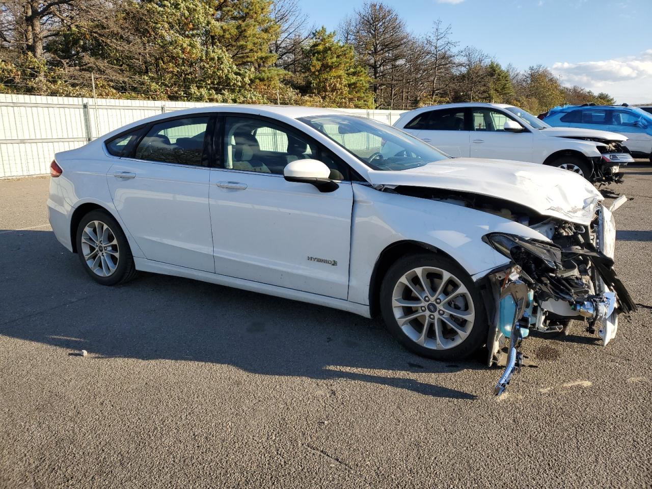 2019 Ford Fusion - Image 4
