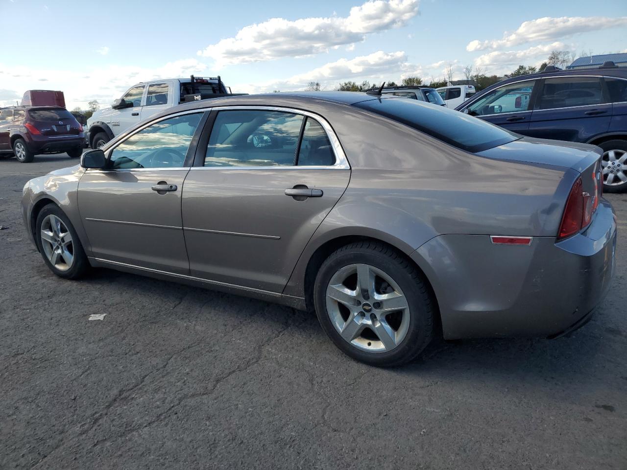 1G1ZC5EB8AF166439 2010 Chevrolet Malibu 1Lt