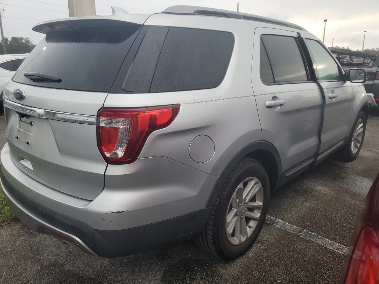 2017 Ford Explorer - Image 3