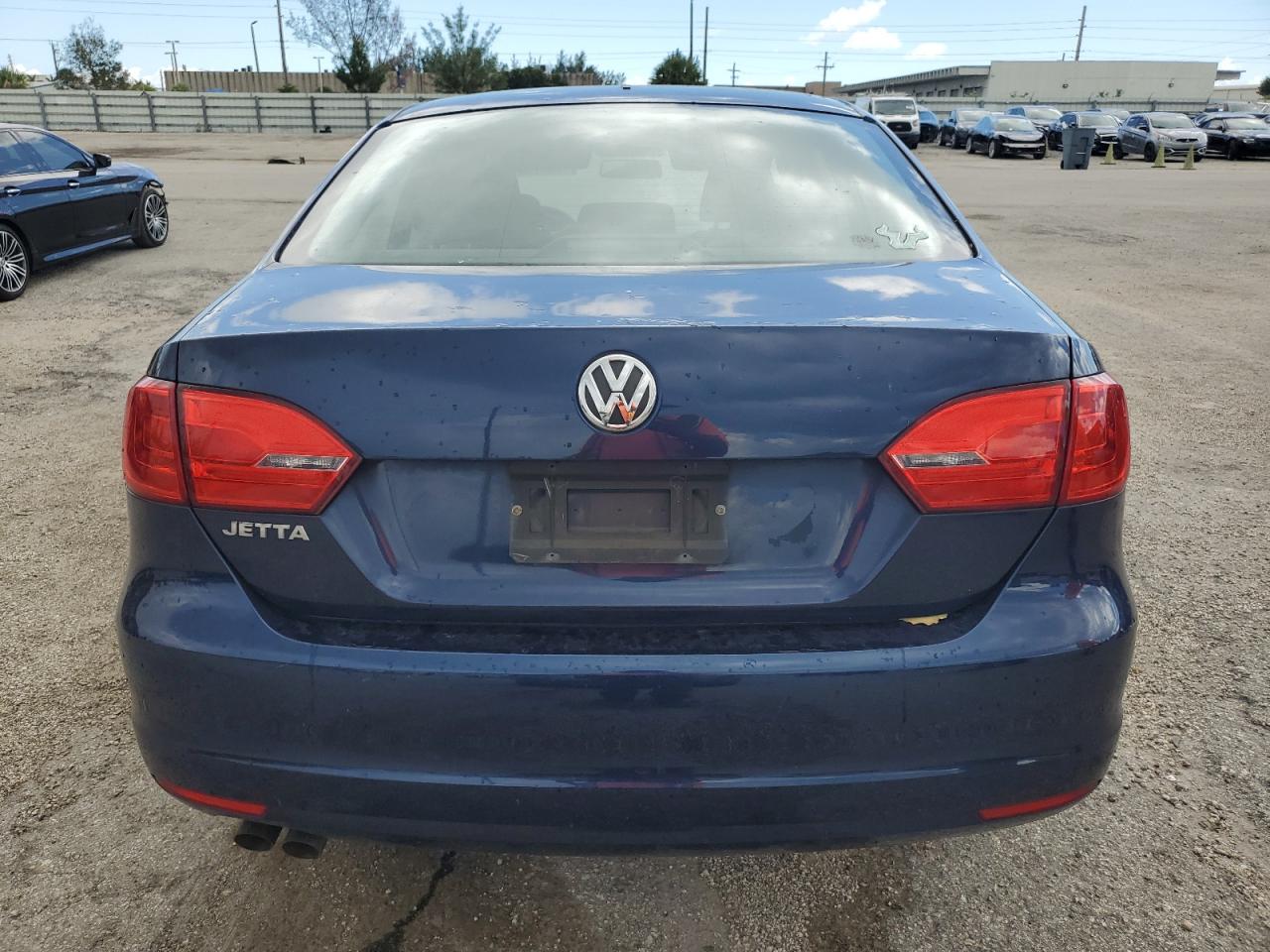 2014 Volkswagen Jetta Base VIN: 3VW2K7AJXEM319684 Lot: 73847524