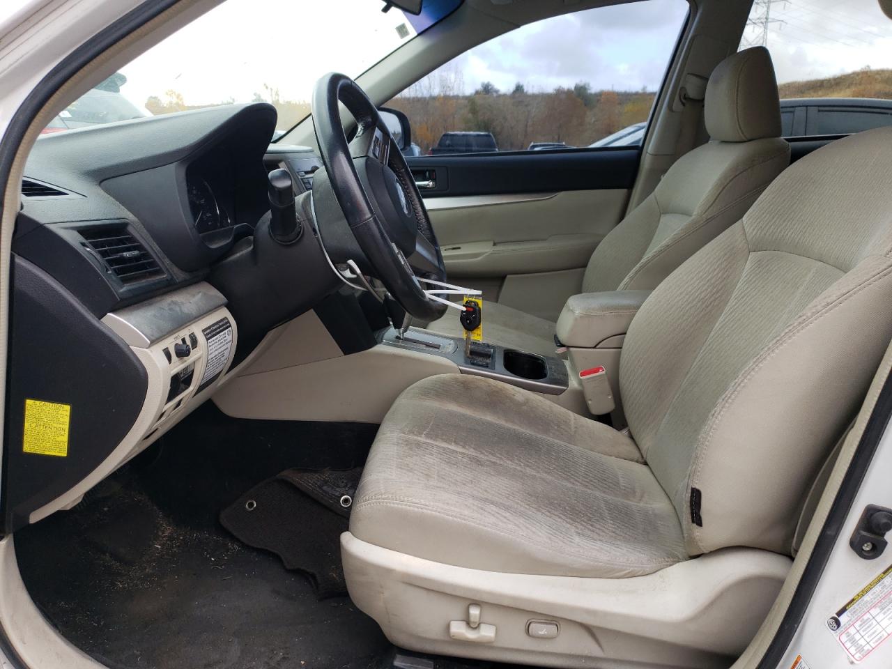 2010 Subaru Outback - Image 7