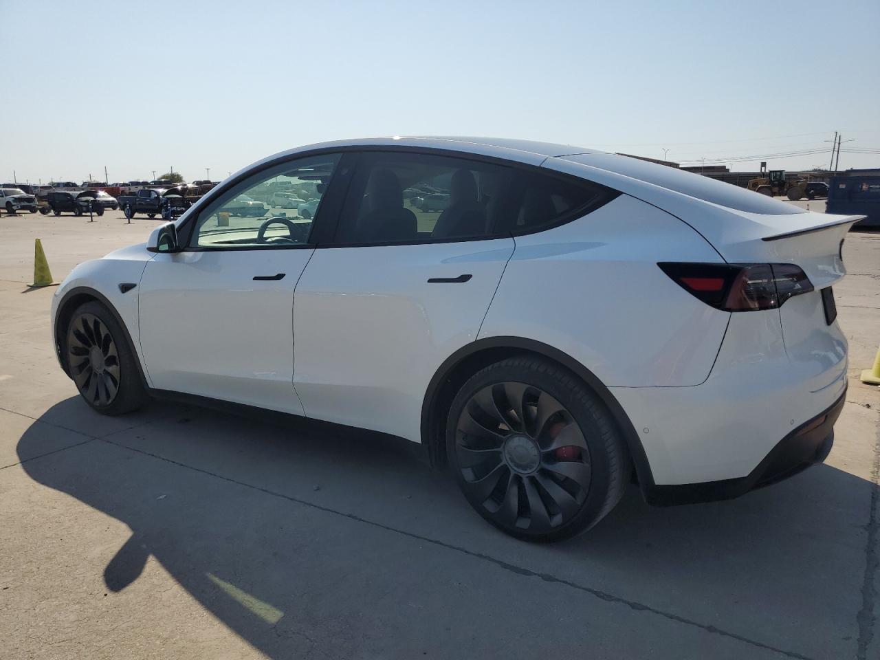 7SAYGDEF4NF468604 2022 TESLA MODEL Y - Image 2