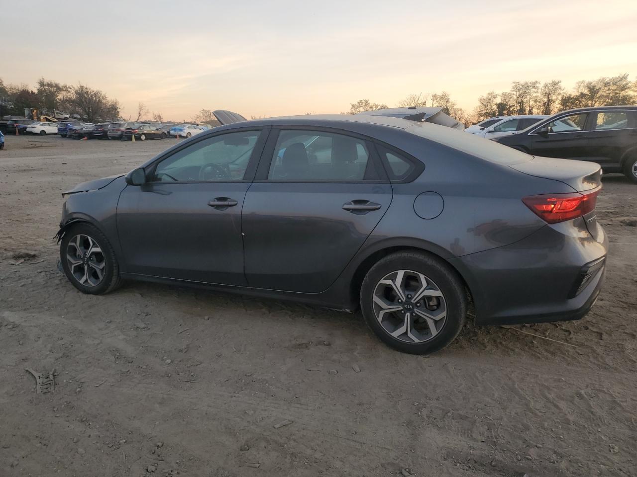 2021 Kia Forte - Image 2
