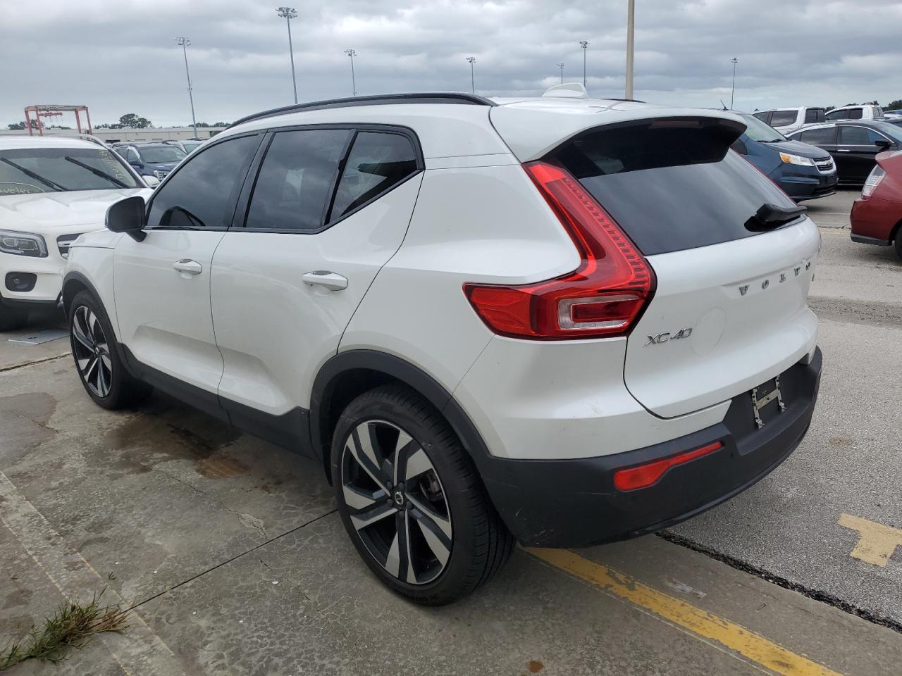 2024 Volvo Xc40 Plus VIN: YV4L12UL5R2202695 Lot: 74897144