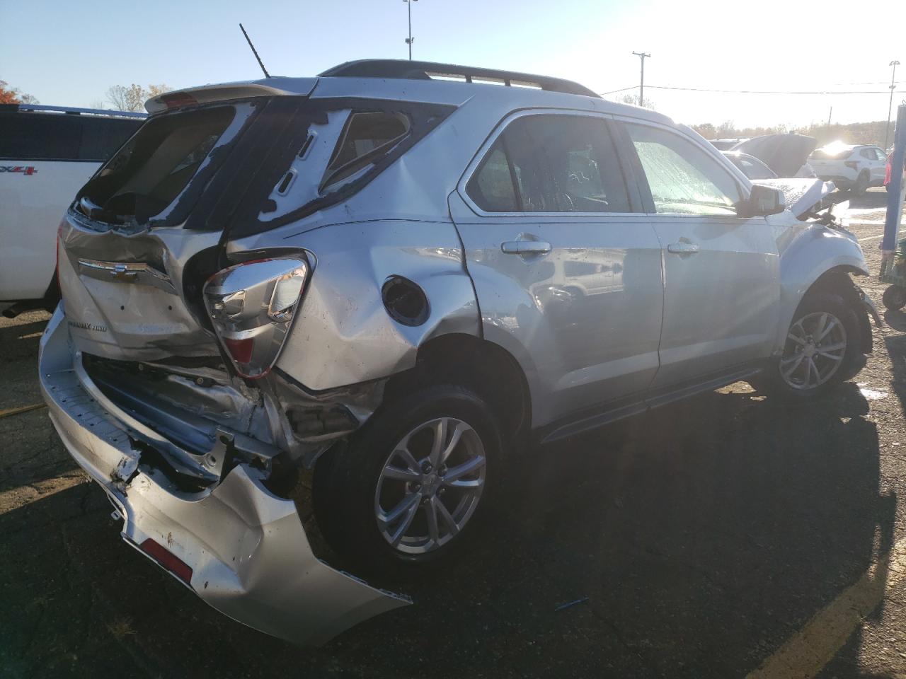 2017 Chevrolet Equinox - Image 3
