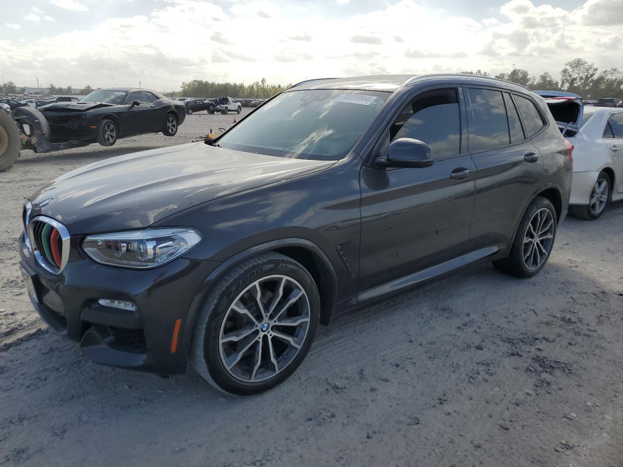 VIN 5UXTR7C59KLF33793 2019 BMW X3 no.1