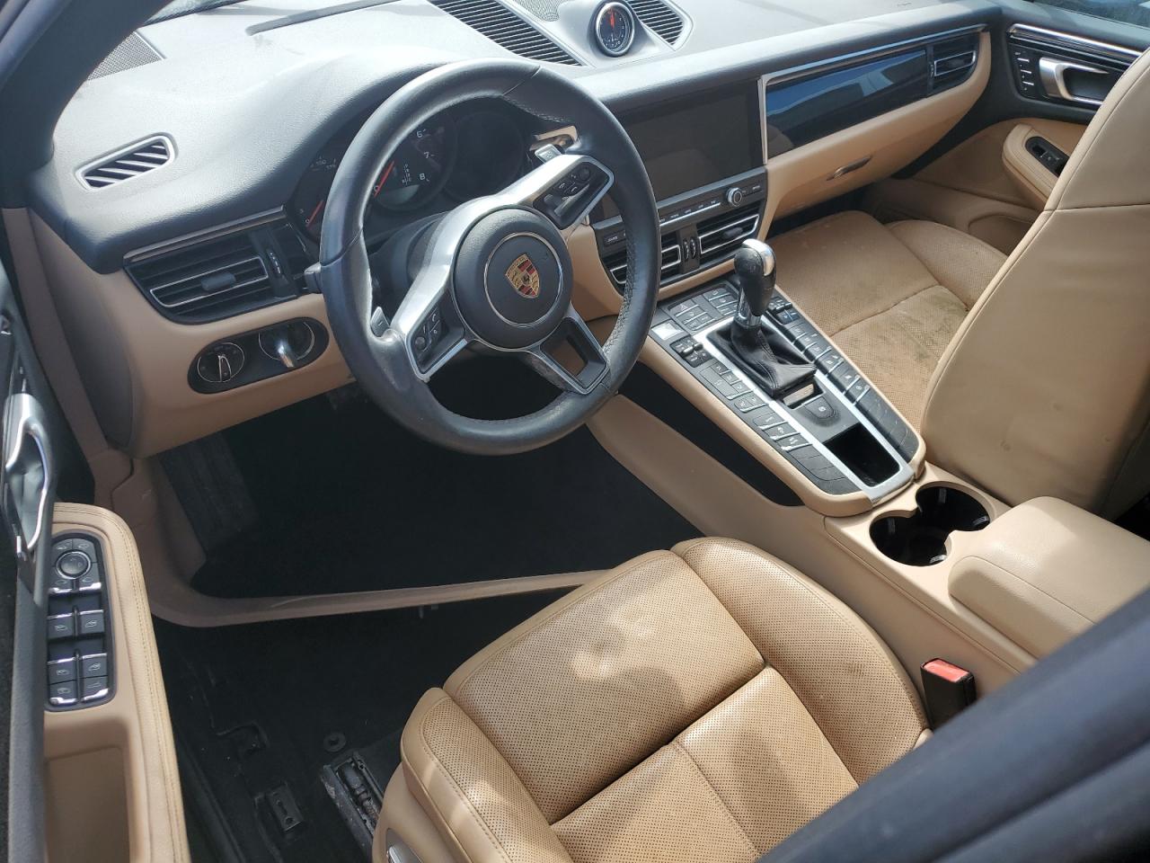 2020 Porsche Macan VIN: WP1AA2A57LLB07233 Lot: 74889294