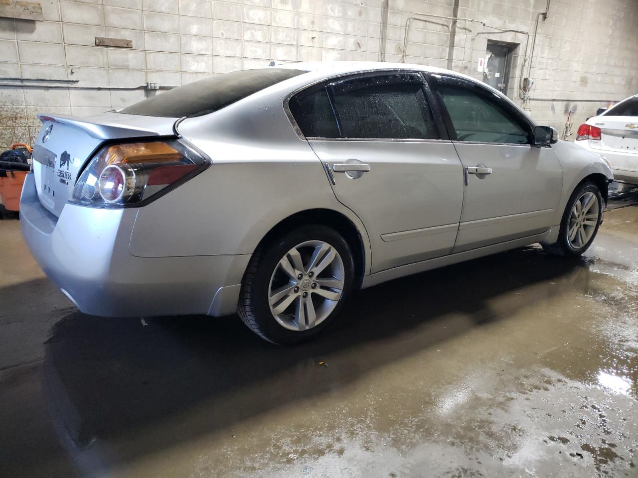 2010 Nissan Altima - Image 3