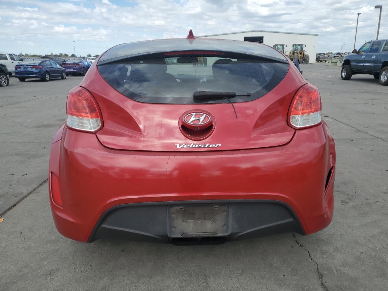 2016 Hyundai Veloster - Image 6