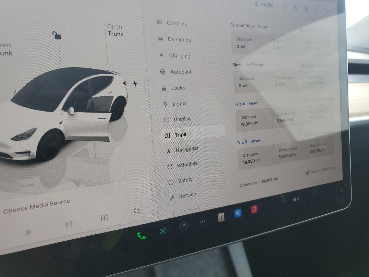 7SAYGDEF0NF532881 2022 Tesla Model Y