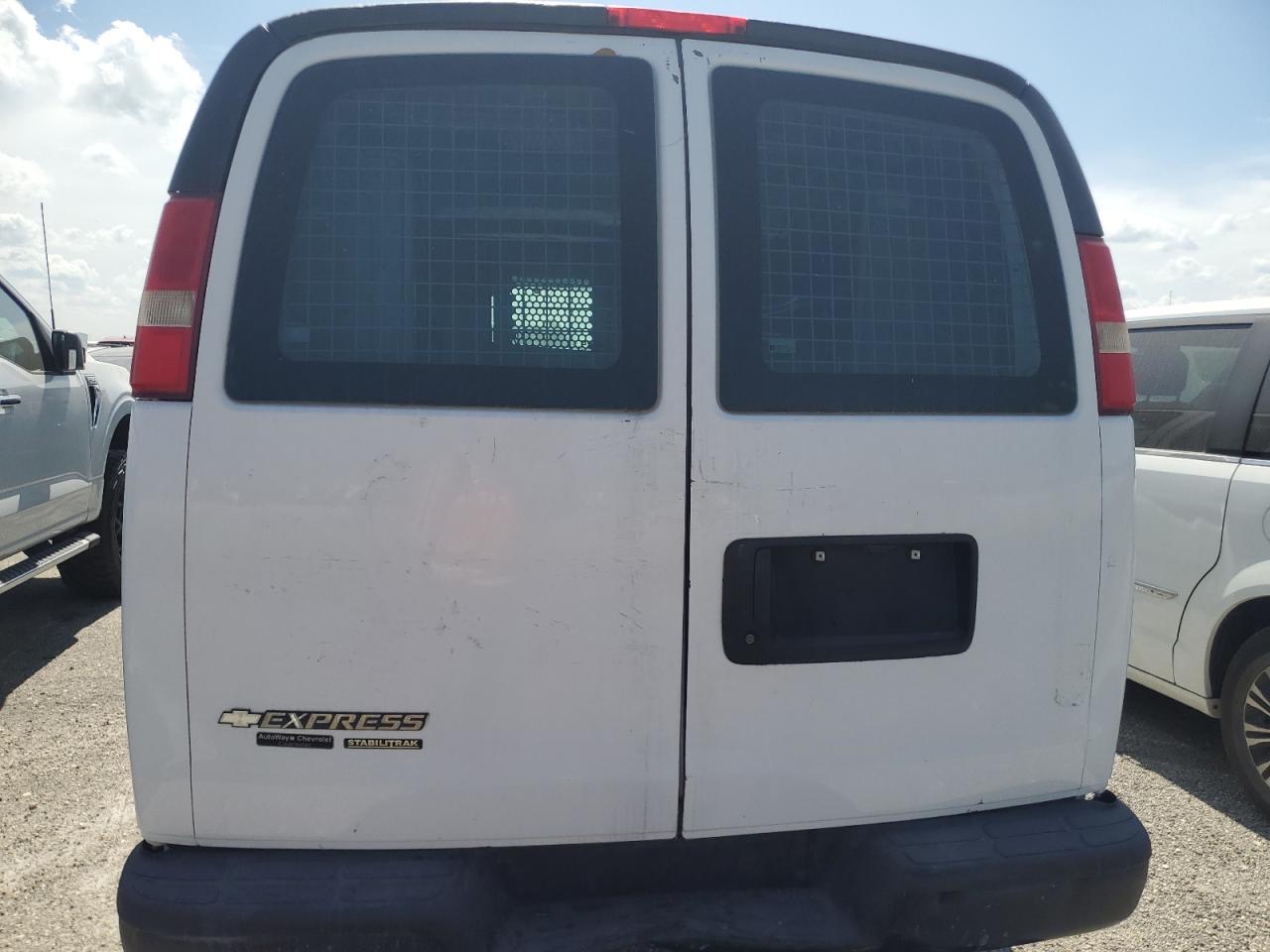 VIN 1GCWGFBA4D1116932 2013 CHEVROLET EXPRESS no.6