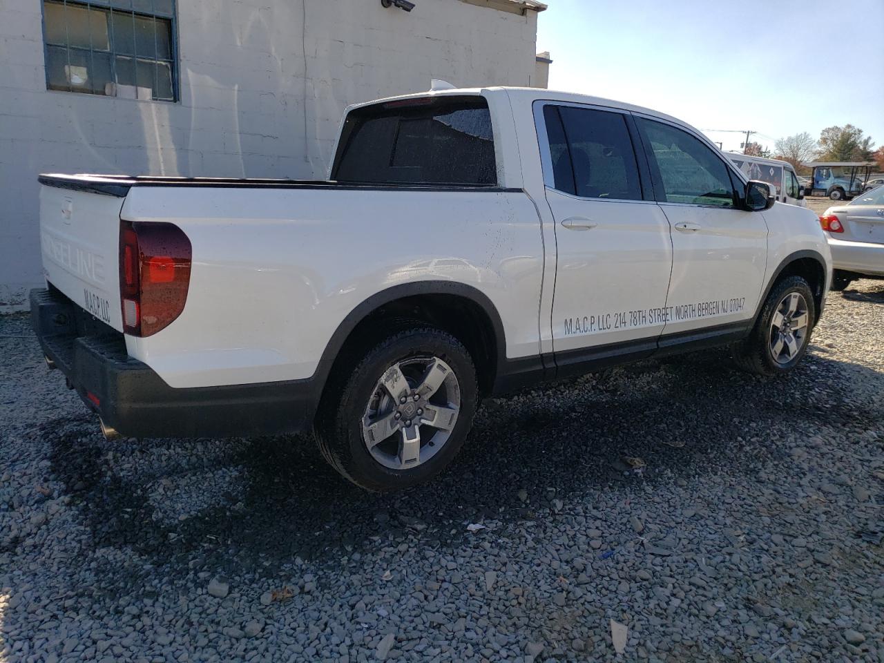 2024 Honda Ridgeline - Image 3