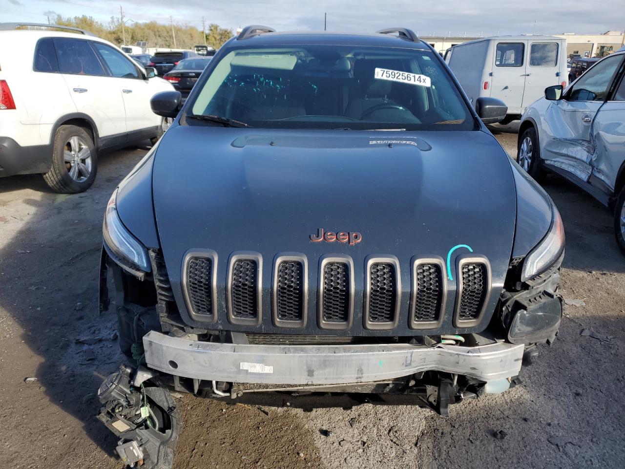 2017 Jeep Grand Cherokee - Image 5