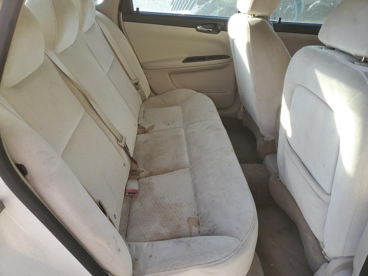 2009 Chevrolet Impala - Image 10