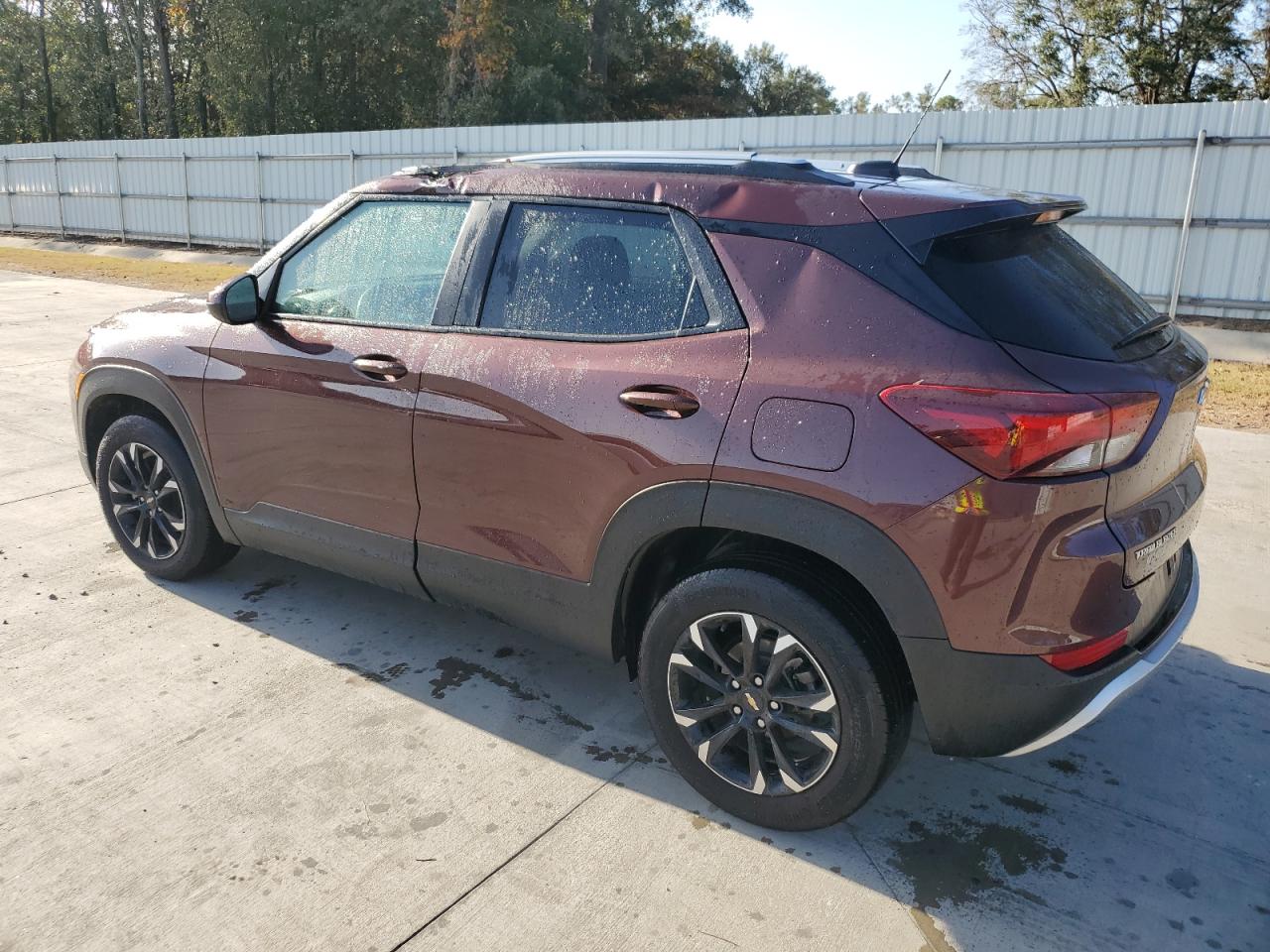 2023 Chevrolet TrailBlazer - Image 2