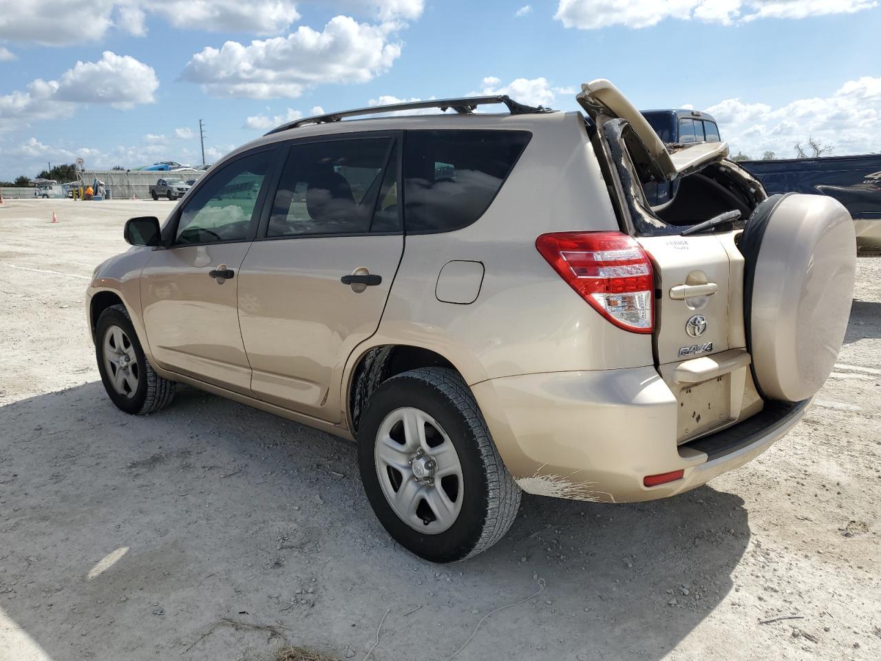 2012 Toyota RAV 4 - Image 2
