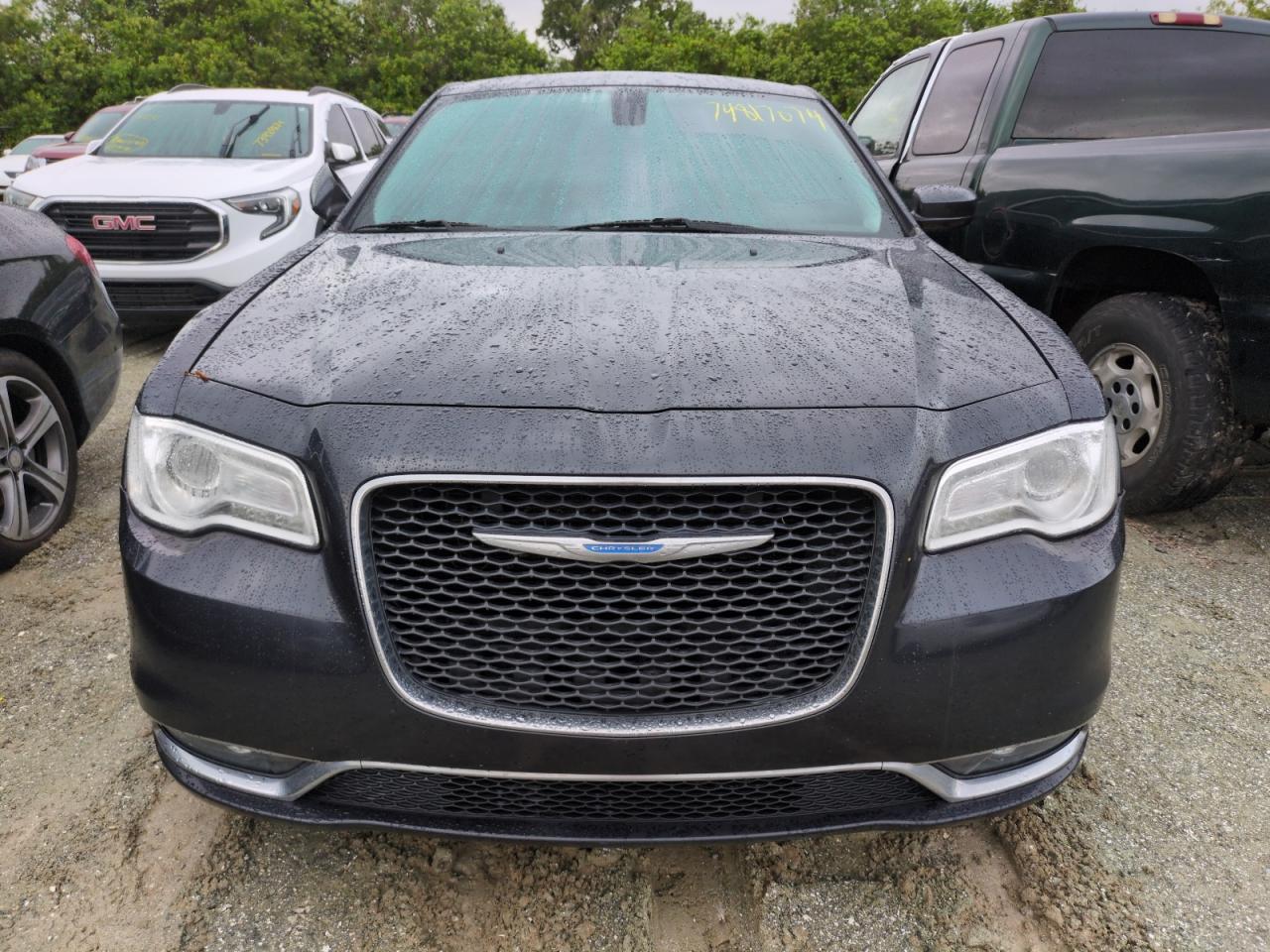 2017 Chrysler 300 - Image 5