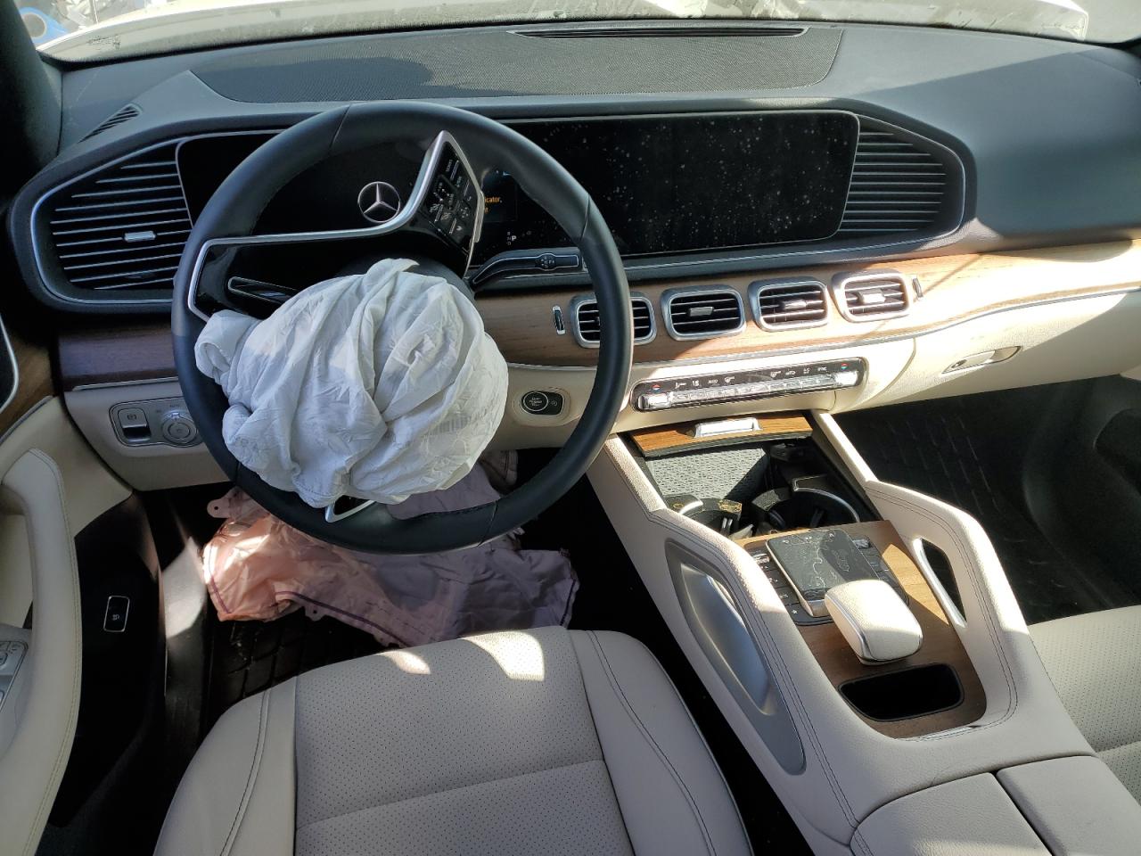 2024 Mercedes-Benz GLE - Image 8
