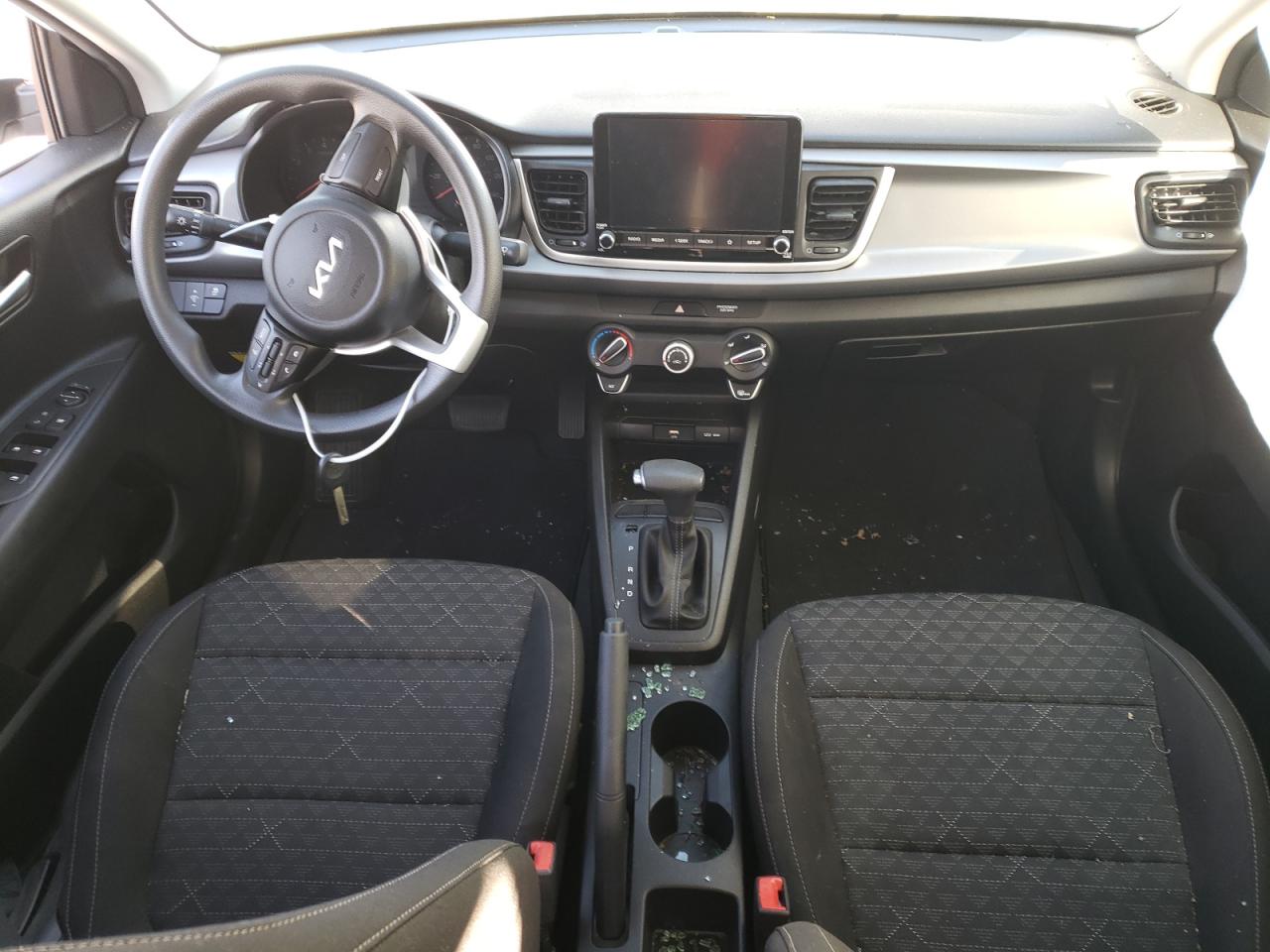 2023 Kia Rio - Image 8