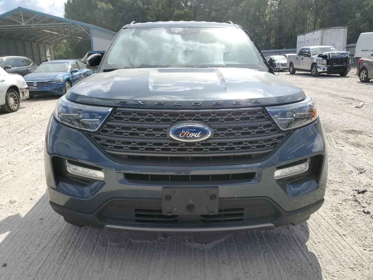 2022 Ford Explorer - Image 5