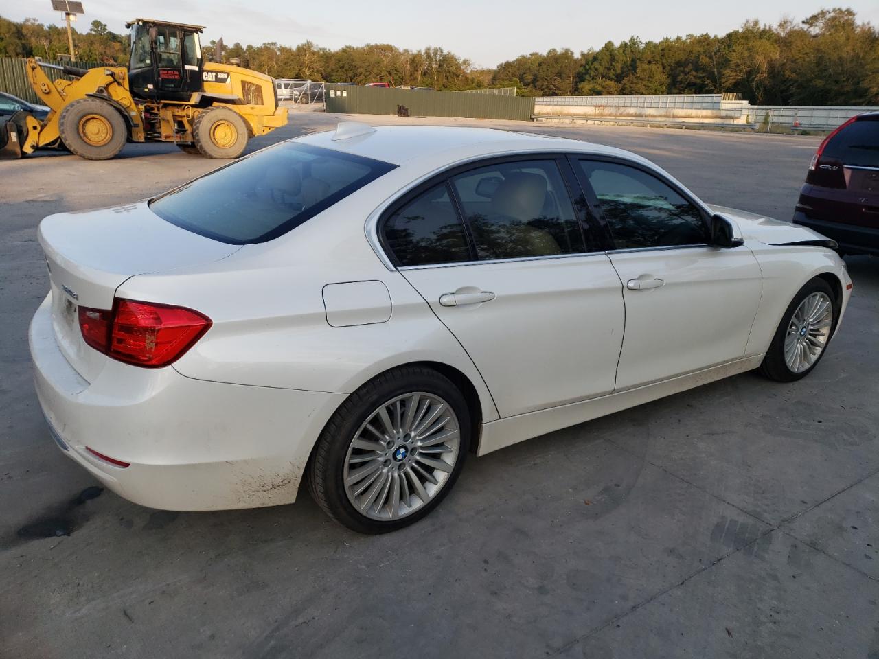 VIN WBA3A5C55DF356751 2013 BMW 3 SERIES no.3