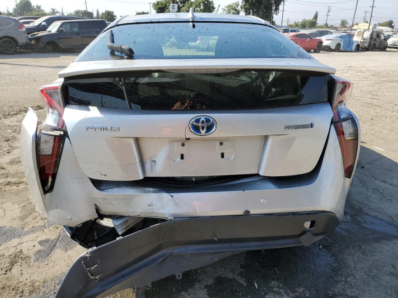 JTDKBRFUXJ3589009 2018 Toyota Prius