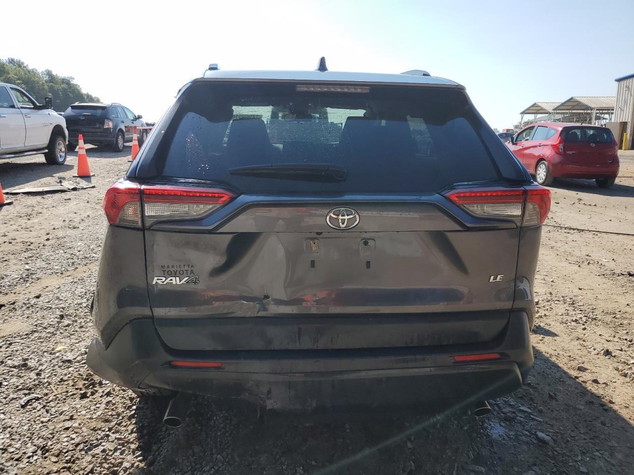 JTMH1RFV1KJ010637 2019 Toyota Rav4 Le