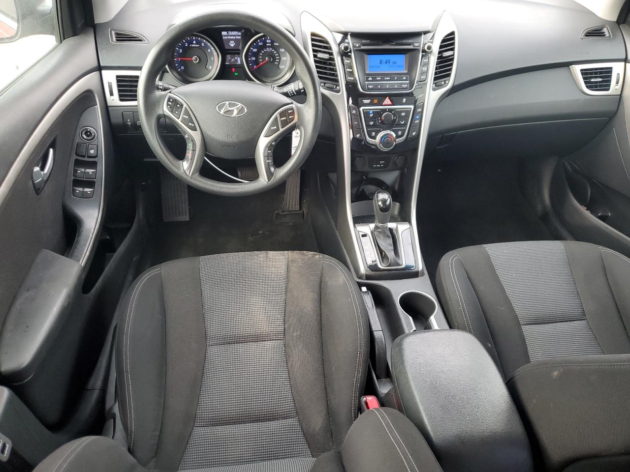 2016 Hyundai Elantra - Image 8