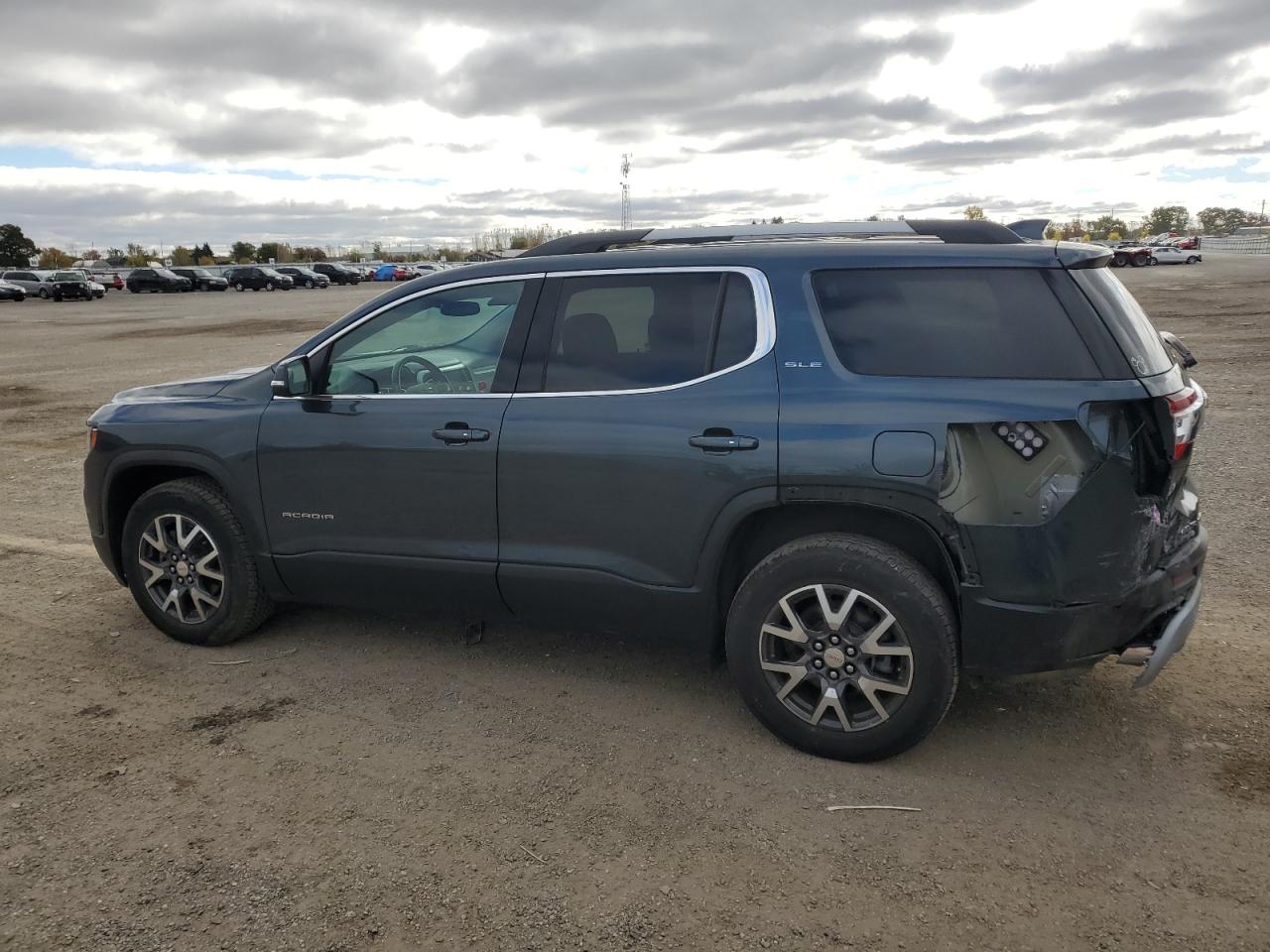 2020 GMC Acadia - Image 2
