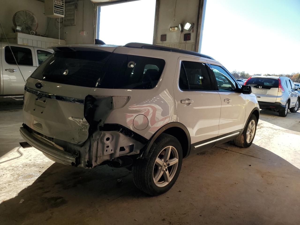 2018 Ford Explorer - Image 3