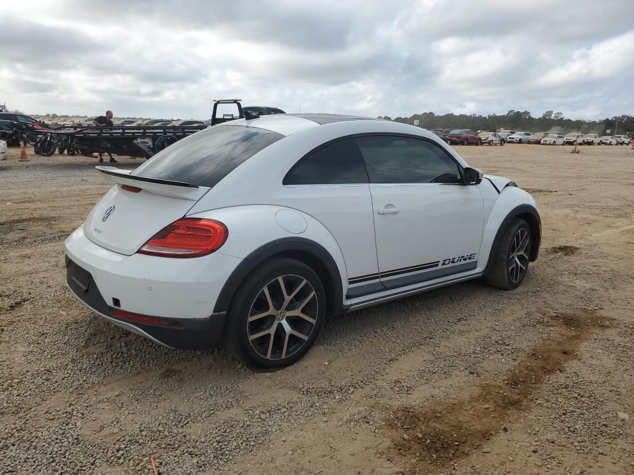 VIN 3VWS07AT5GM621801 2016 VOLKSWAGEN BEETLE no.3