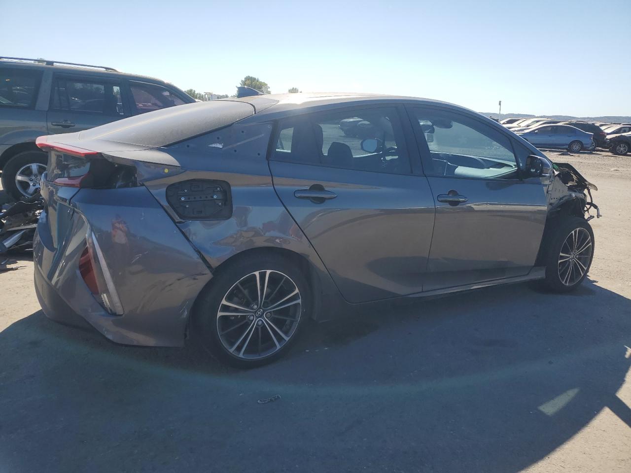 JTDKARFP2H3044087 2017 Toyota Prius Prime