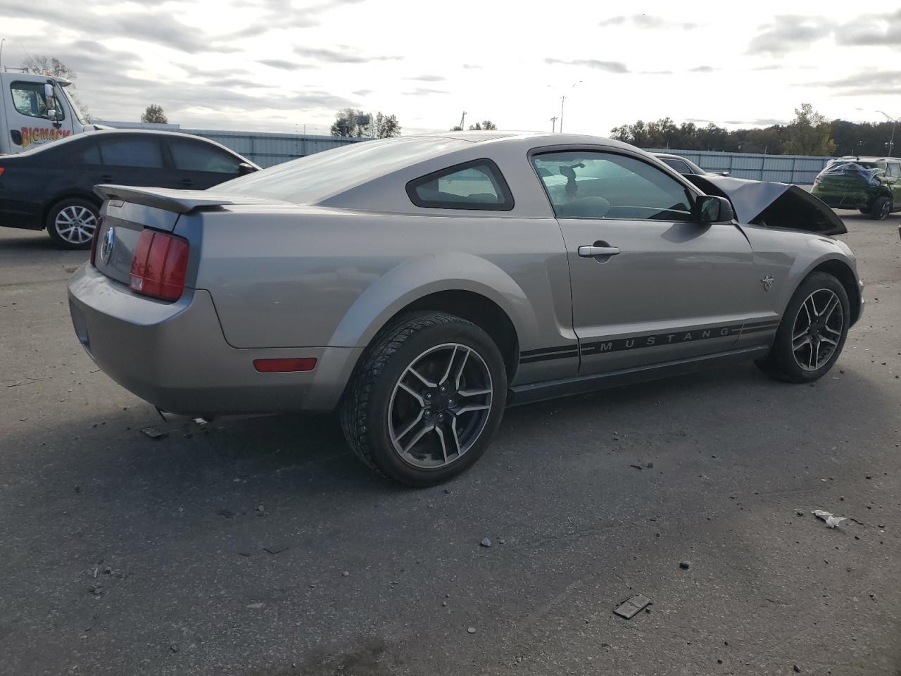 2009 Ford Mustang - Image 3