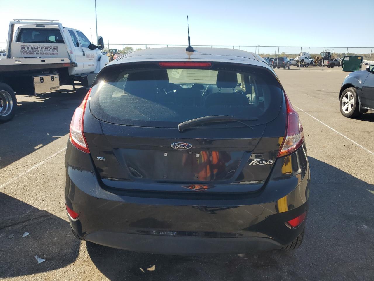 3FADP4EJ9KM102117 2019 Ford Fiesta Se