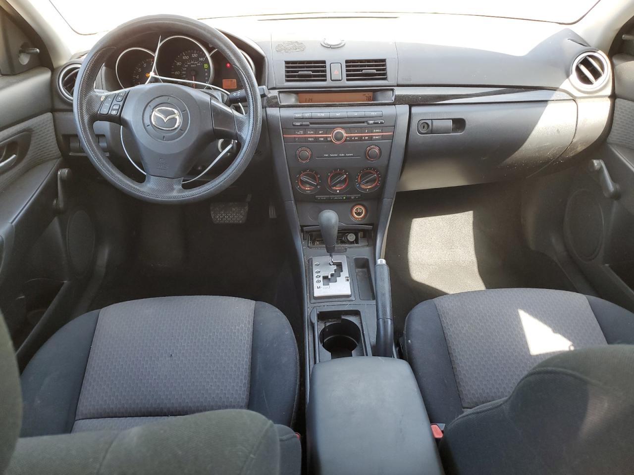 JM1BK12F061462555 2006 Mazda 3 I