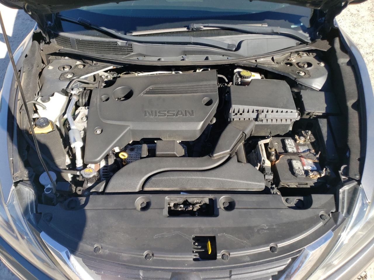 2018 Nissan Altima - Image 12